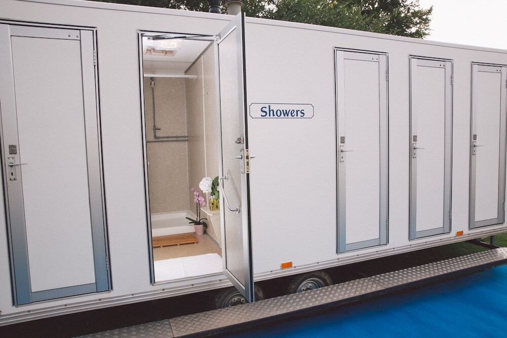 The Grand Folly Hotel Glamping in Chichester, United Kingdom