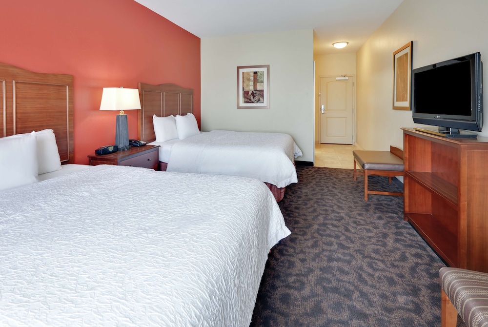 Hampton Inn and Suites Fort Worth Forest Hill - photo 3