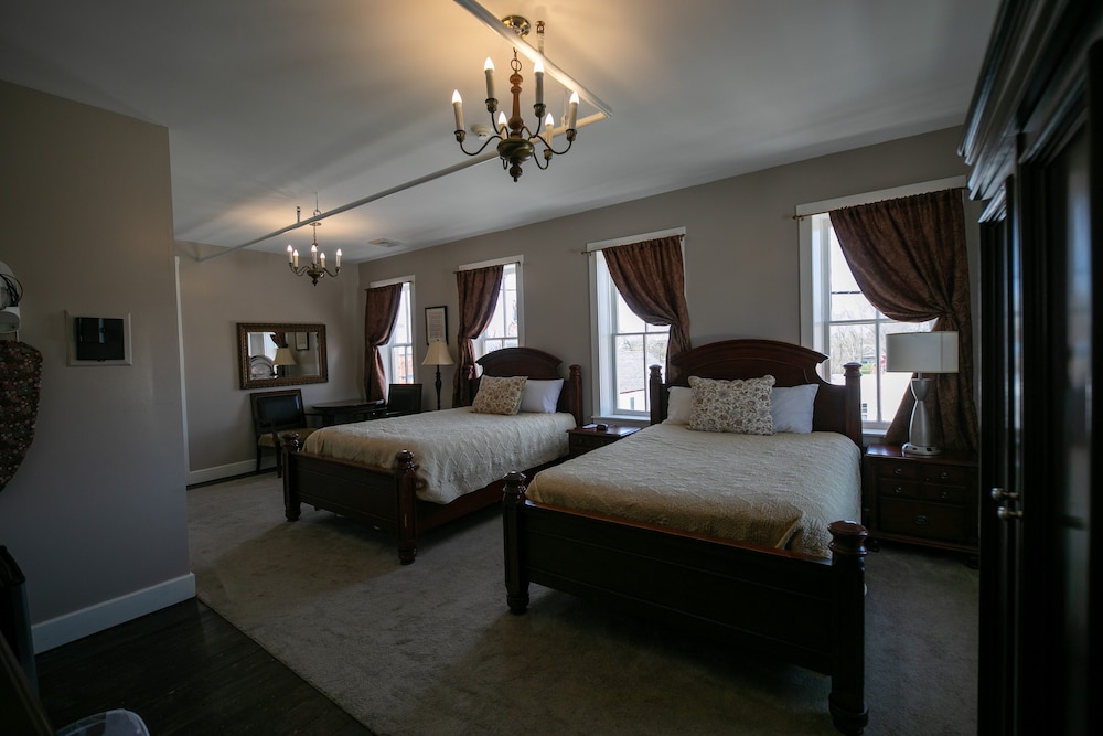 Nauvoo Temple House Hotel - photo 14