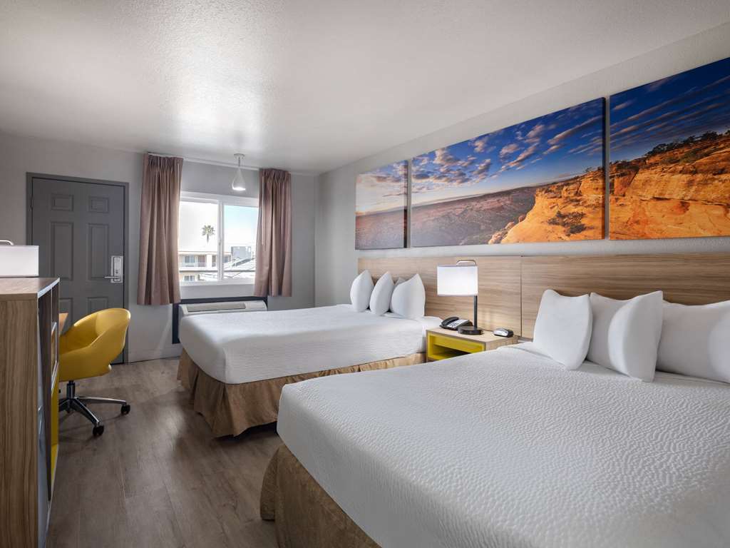 Days Inn by Wyndham Las Vegas Airport Near the Strip - photo 7