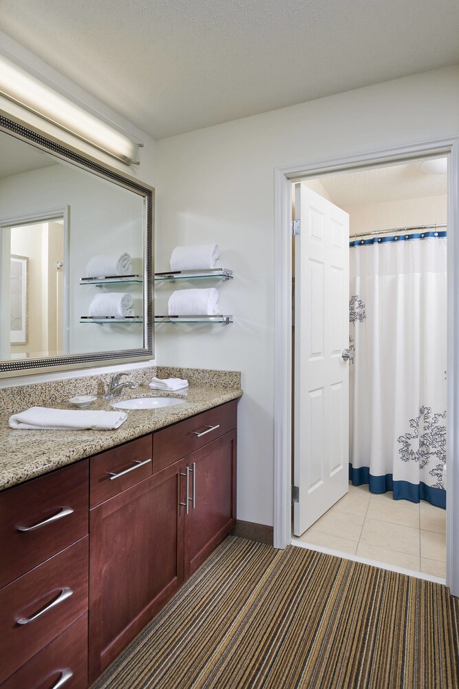 Residence Inn Houston The Woodlands Lake Front Circle - photo 11