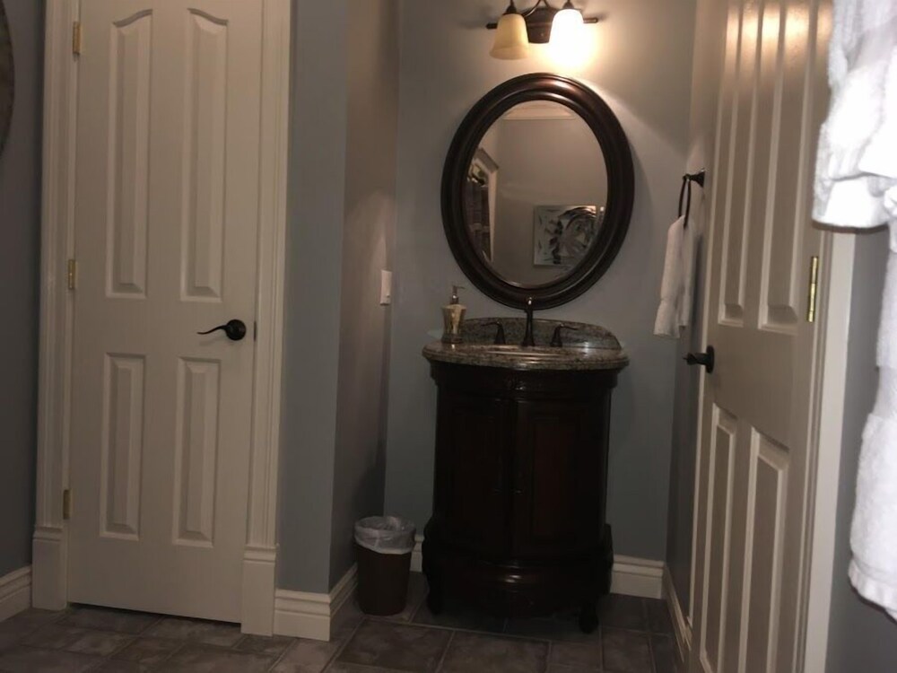Skyline Vineyard Inn - photo 37