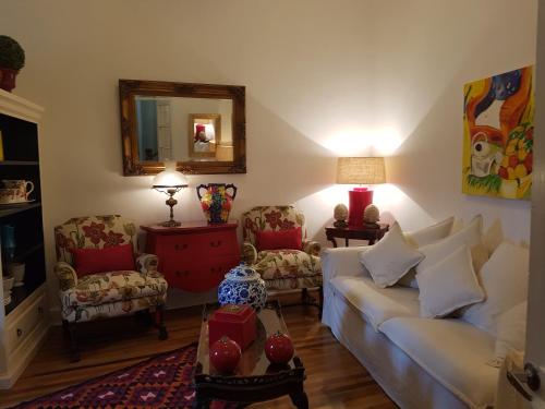 Casa Mackenna — 4-Star Luxury Hotel in Valparaiso, Chile