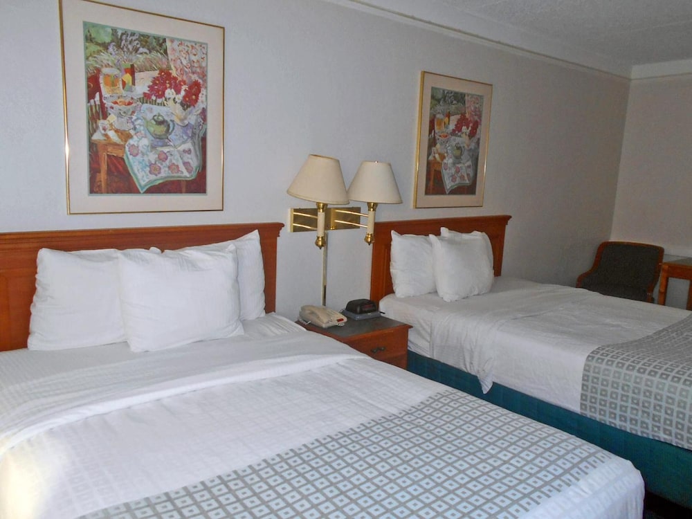 Stayable Suites Jacksonville - photo 17