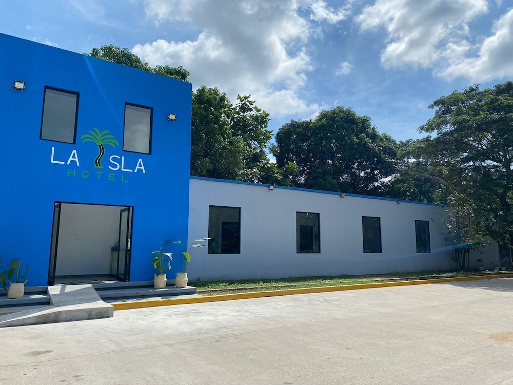 Hotel La Isla in Cunduacan, Mexico