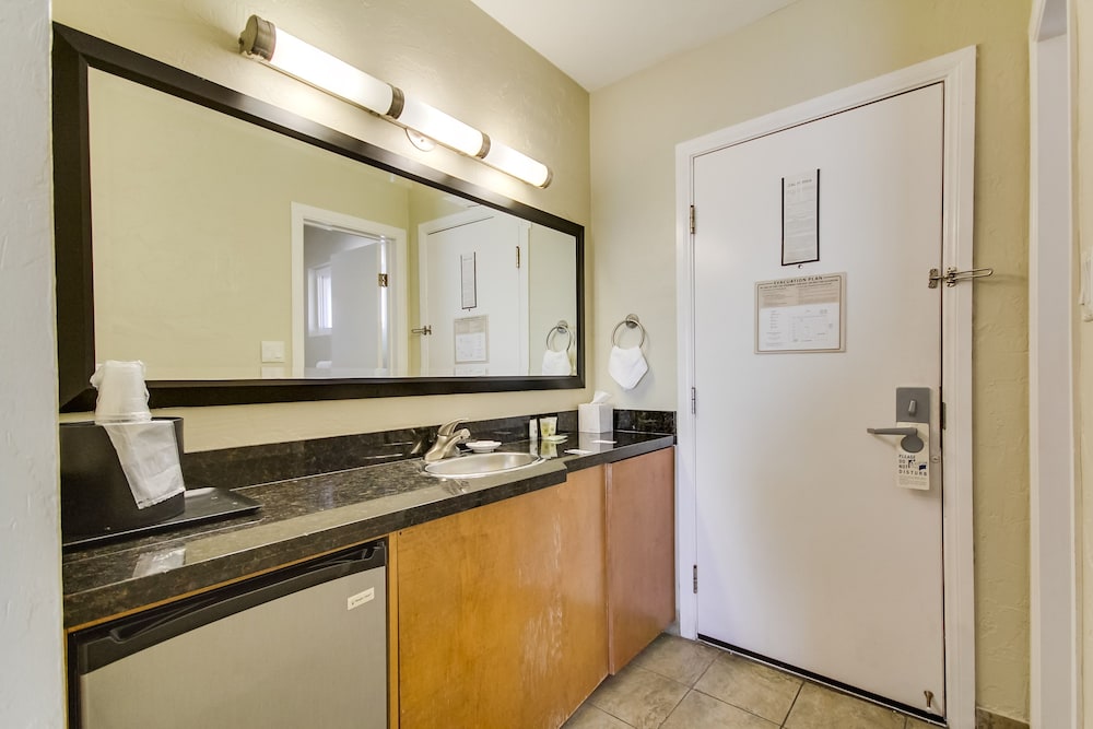 Surfer Beach Hotel - photo 55