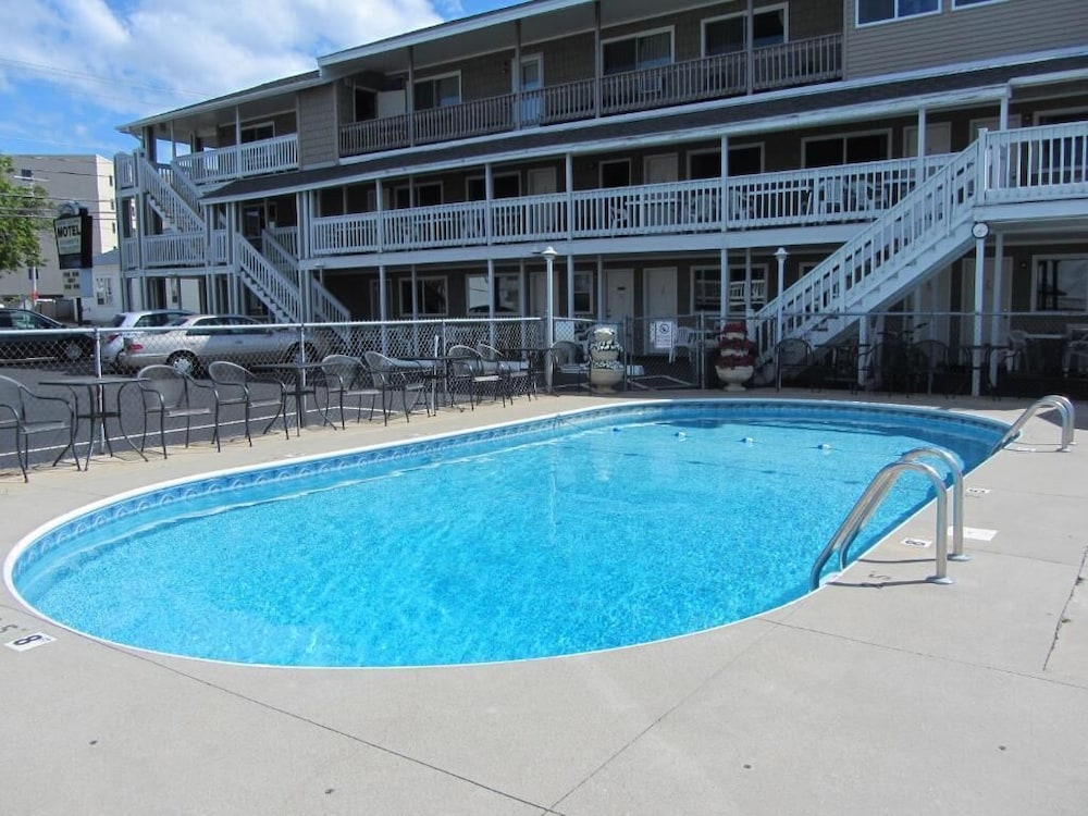 Green Dolphin Motel - photo 64