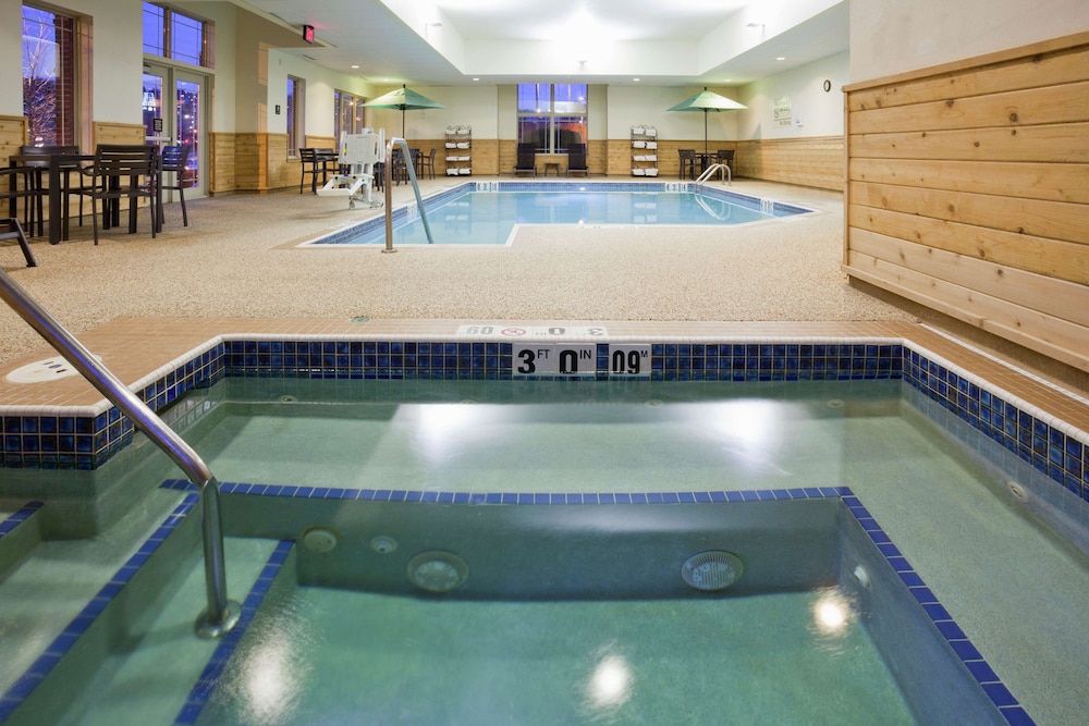 Hampton Inn Duluth Canal Park - photo 47
