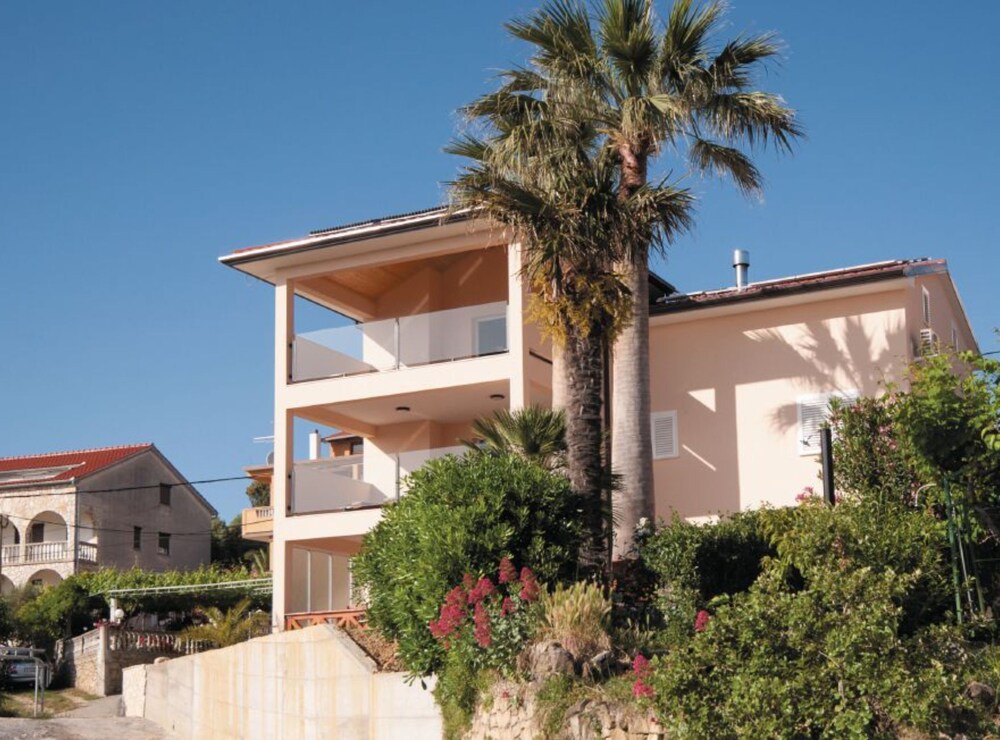 Holiday Home Boni — 4-Star Luxury Hotel in Rab, Croatia