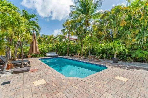 Miramar Villa by Rove Travel Heated Pool Beach — 4-Star Luxury Hotel in West Palm Beach, United States