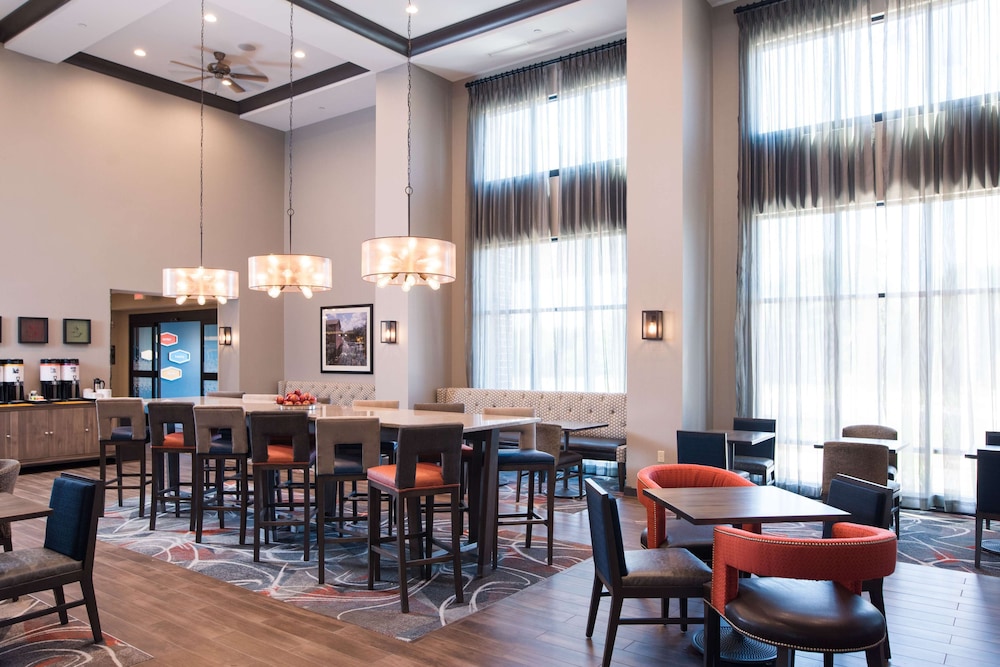 Hampton Inn & Suites at Wisconsin Dells Lake Delton - photo 11