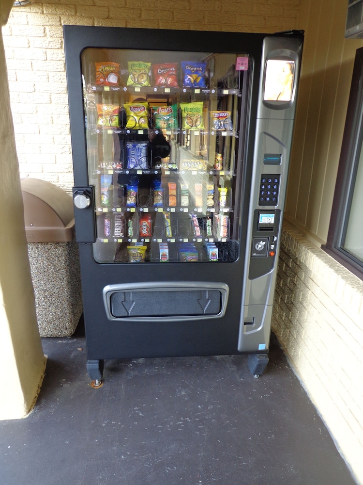 Economy Inn Express Warren - photo 16