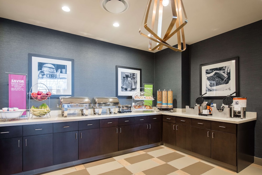 Hampton Inn & Suites Washington DC Navy Yard - photo 35