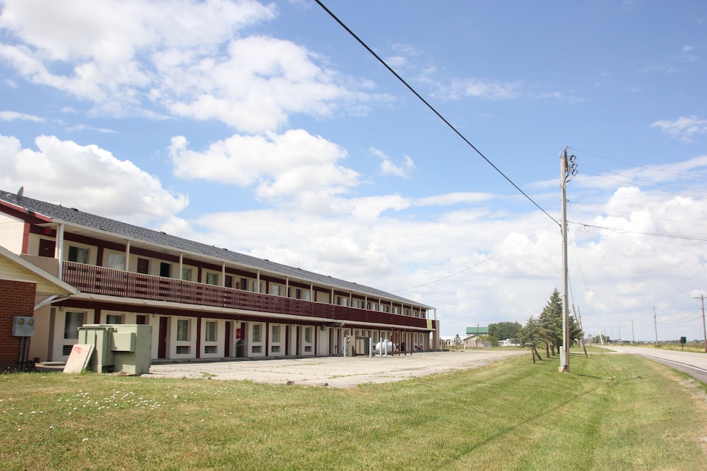 Lake Erie Lodge - photo 24