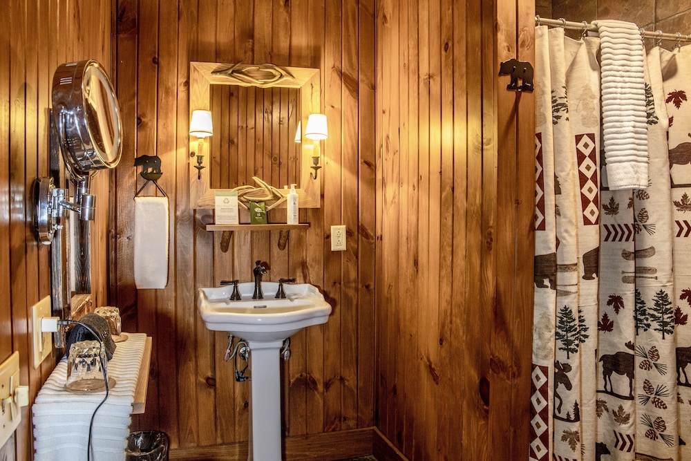 Finger Lakes Lodging - photo 19