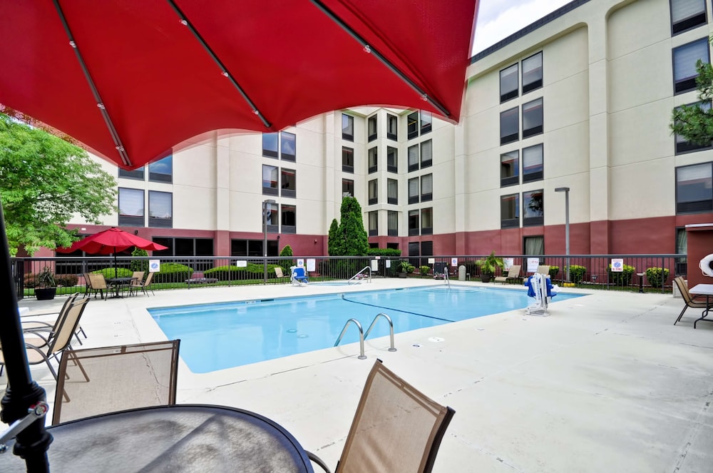 Hampton Inn Kansas City Overland Park - photo 32
