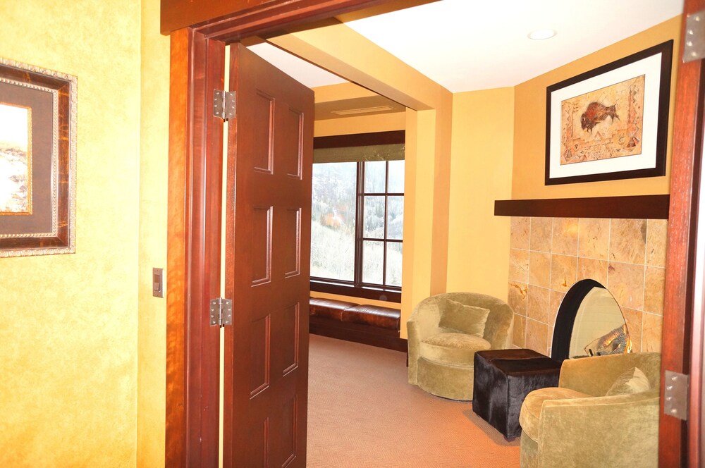 Abode at Flagstaff - photo 13