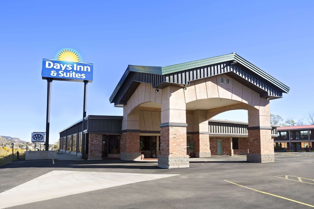 Days Inn & Suites by Wyndham Trinidad - featured photo