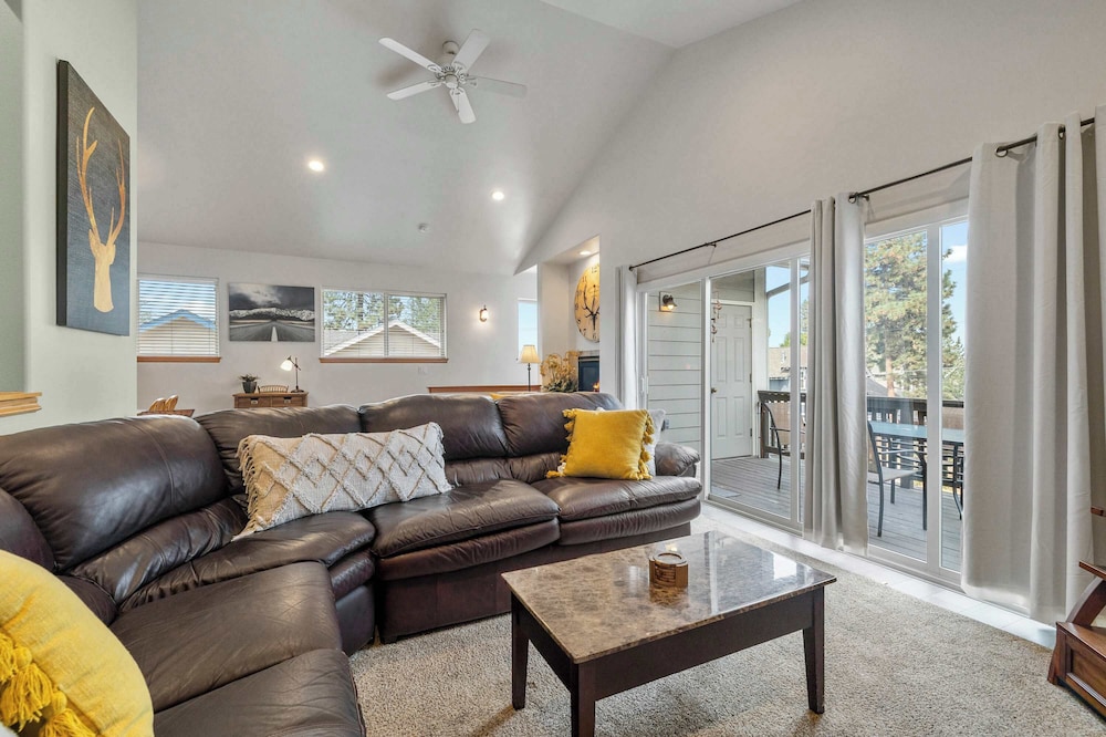 Taft at Old Mill Pet friendly & Near Downtown — 4-Star Luxury Hotel in Bend, United States