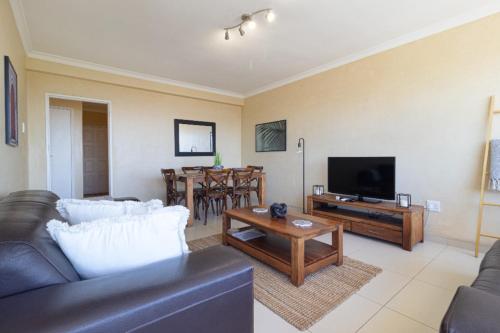 Devonshire 2 Bed apartment Green Point