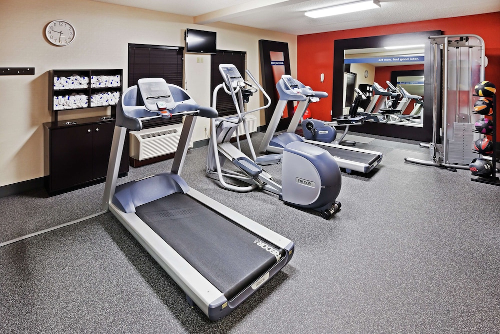 Hampton Inn Salina - photo 27