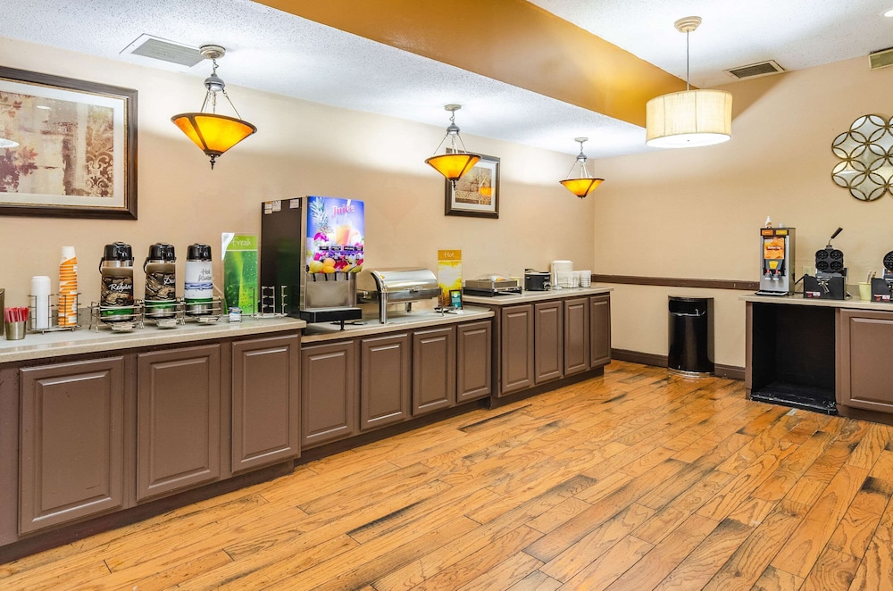 Quality Inn Radford West Blacksburg I 81 - photo 29