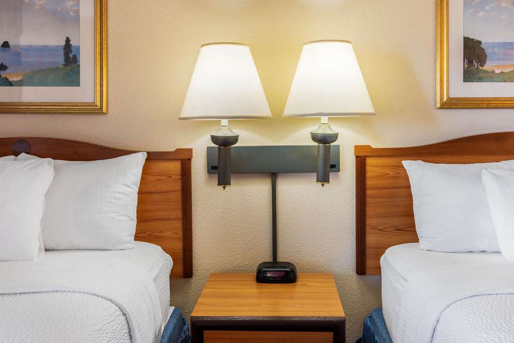 La Quinta Inn & Suites by Wyndham Las Cruces Organ Mountain - photo 18