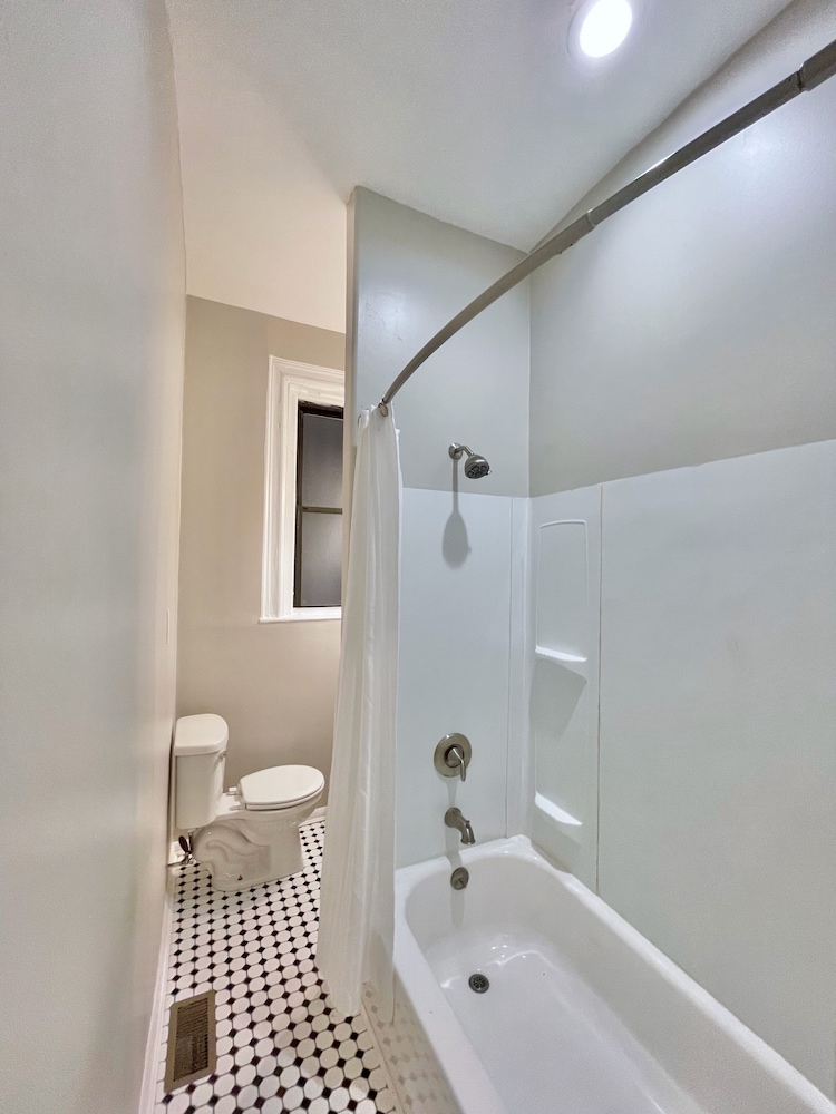 The Warhola Bloomfield - photo 15