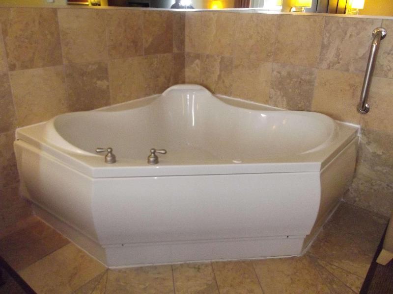 Hampton Inn & Suites Gainesville - photo 15