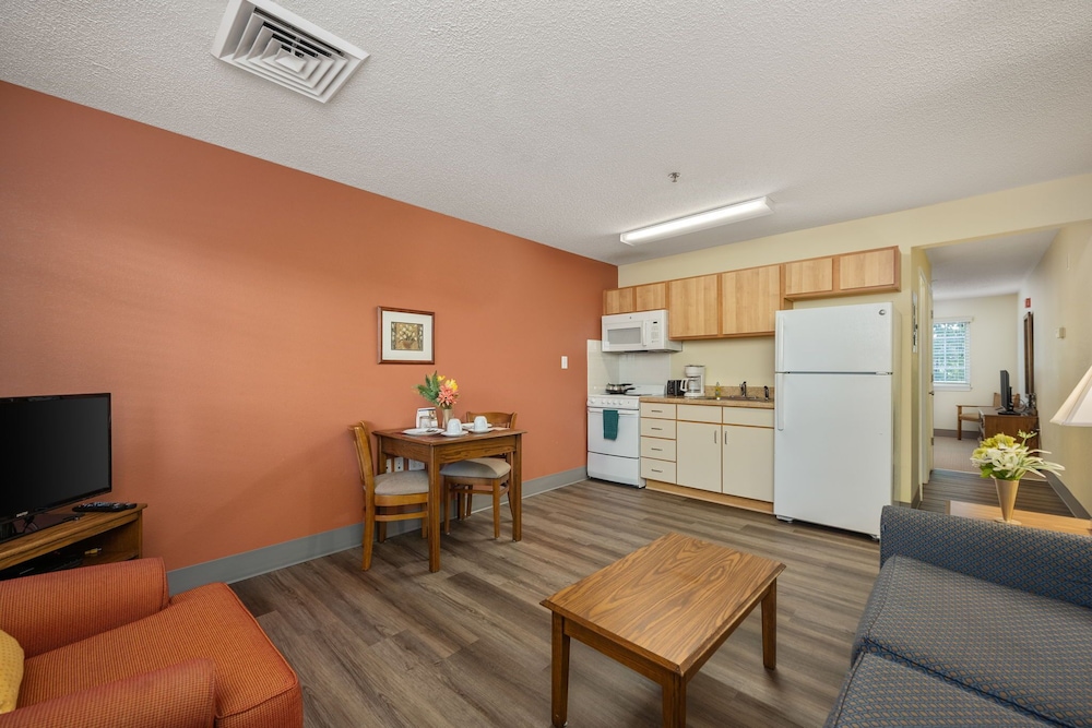Affordable Suites Fredericksburg - photo 13