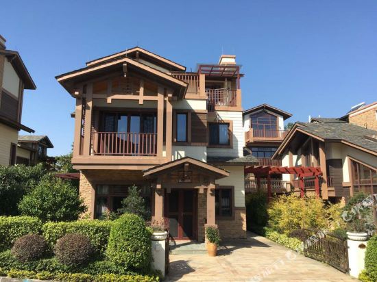 Foshan Country Garden Qingquan city half mountain hot spring resort in Shijiao, People's Republic of China