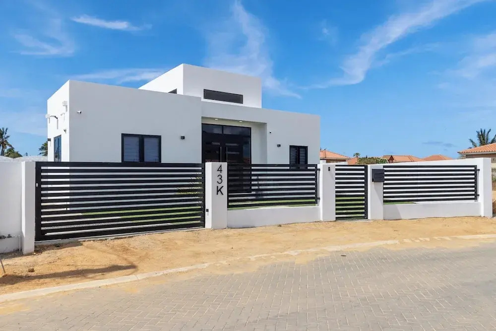 Tanki Leendert 43K in Oranjestad, Aruba