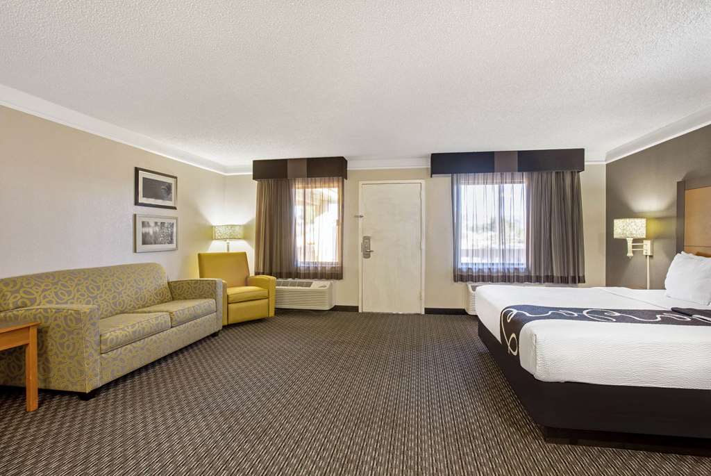 La Quinta Inn by Wyndham Tucson East - photo 26