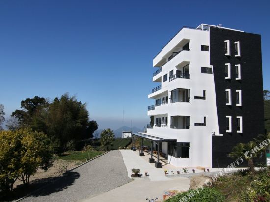 Aliscenery - carbon neutral hotel in Unknown City