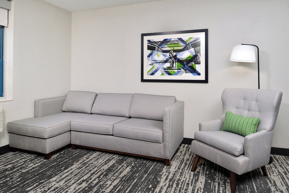 Four Points by Sheraton Omaha Midtown - photo 10