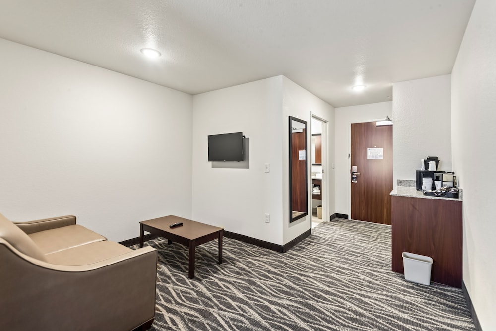 Cobblestone Hotel & Suites Cullman - photo 26