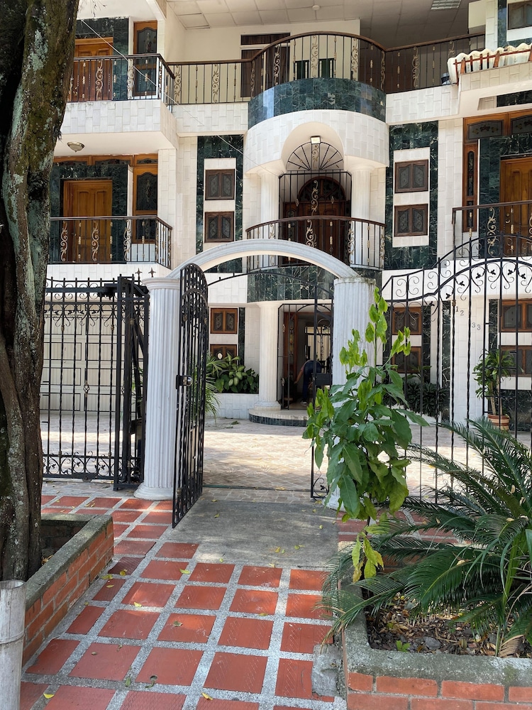 Cra. 64a 12a 133 — hotel in Soacha