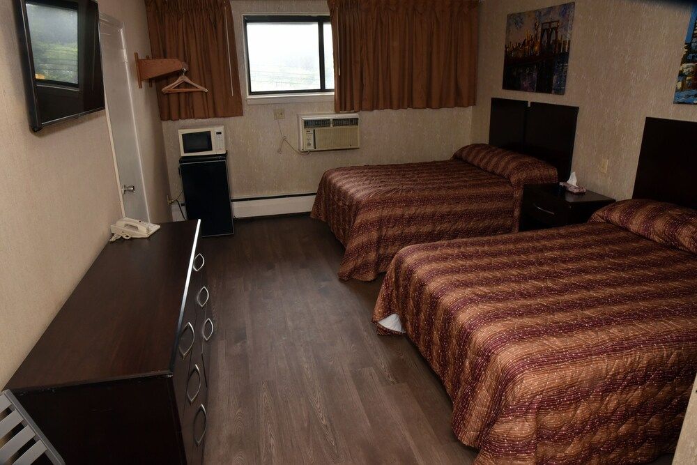 Swan Motel - photo 17