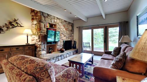 Timberline Condominiums 1 Bedroom Standard Unit A1B — 4-Star Luxury Hotel in Snowmass Village, United States