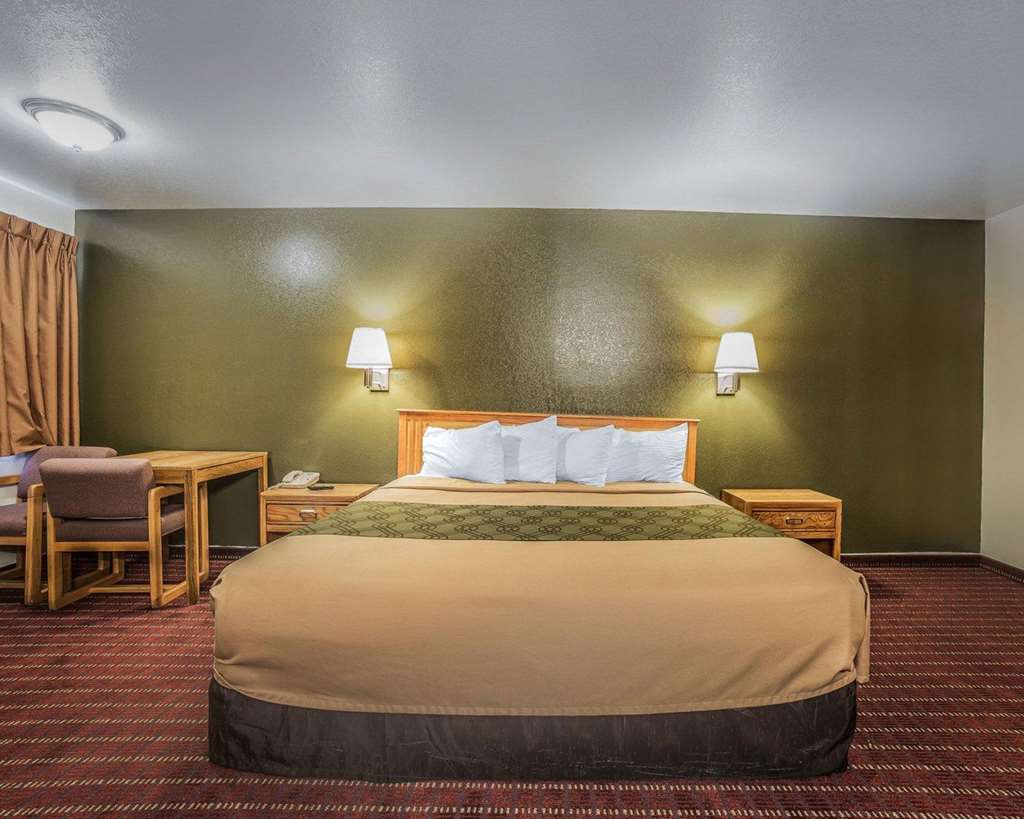 Rodeway Inn Hurricane Zion National Park Area - photo 13
