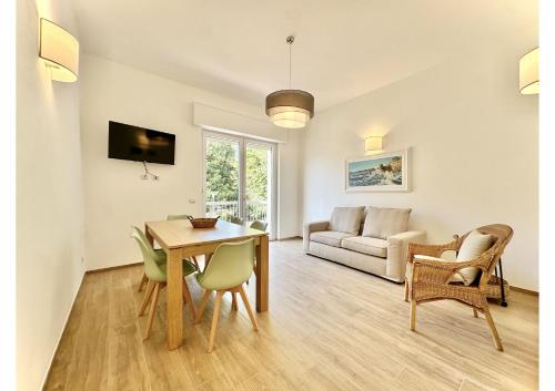 GOLDEN LUXE 3 suites in the sea luxe apartment — 4-Star Luxury Hotel in Camaiore, Italy