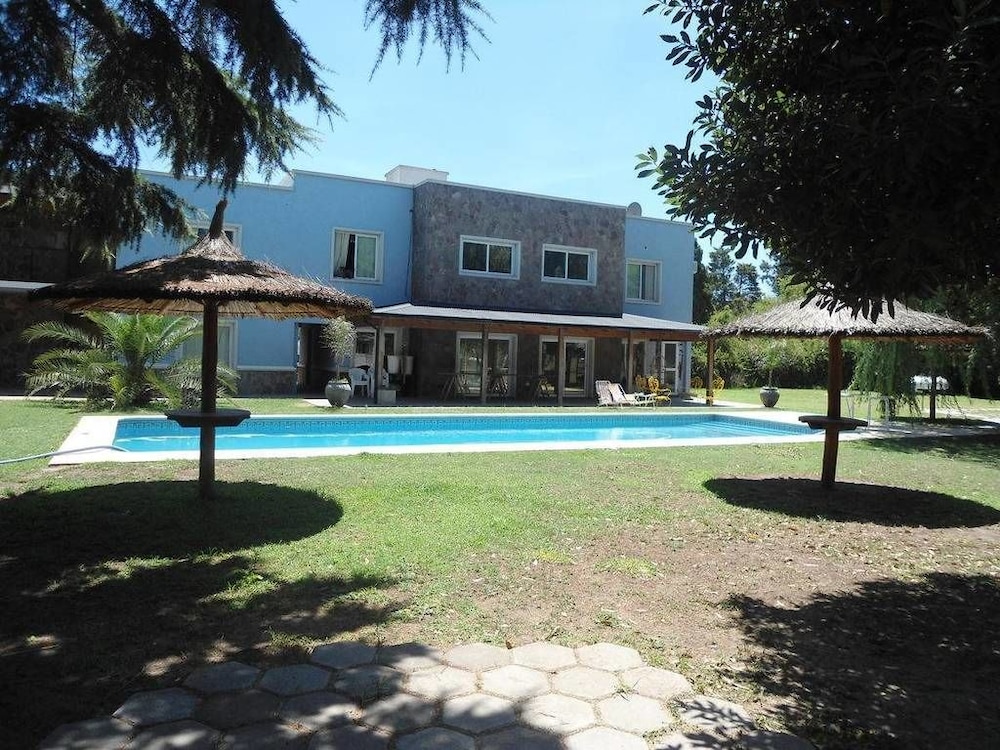 Las Moras Multiespacio - carbon neutral hotel in Chacabuco
