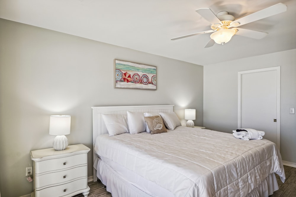 Destin Towers 61 2 Br Condo - photo 5
