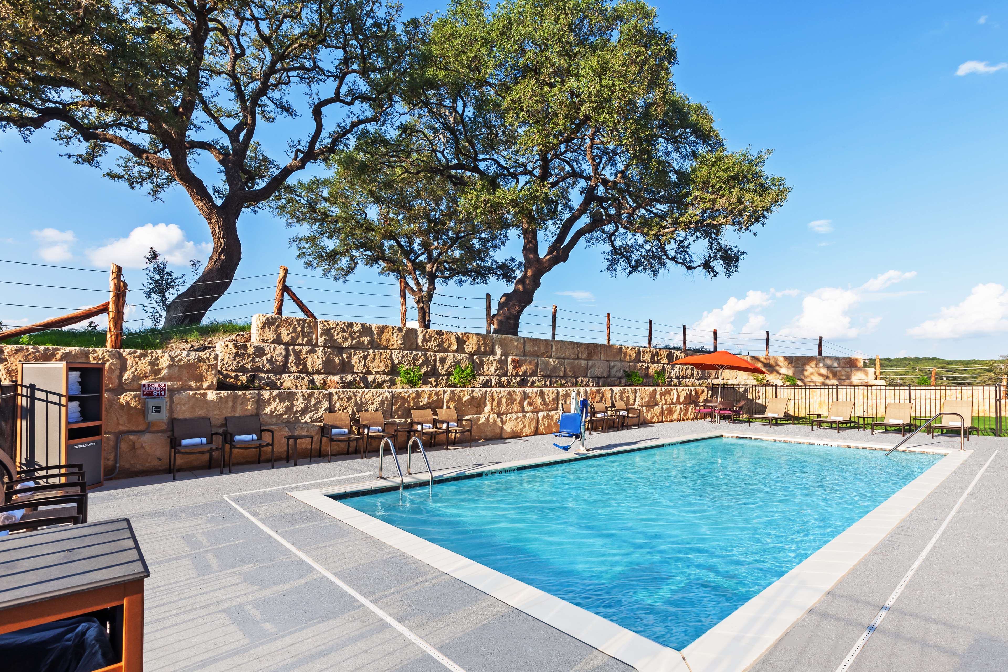 Hampton Inn Bulverde Texas Hill Country - photo 13