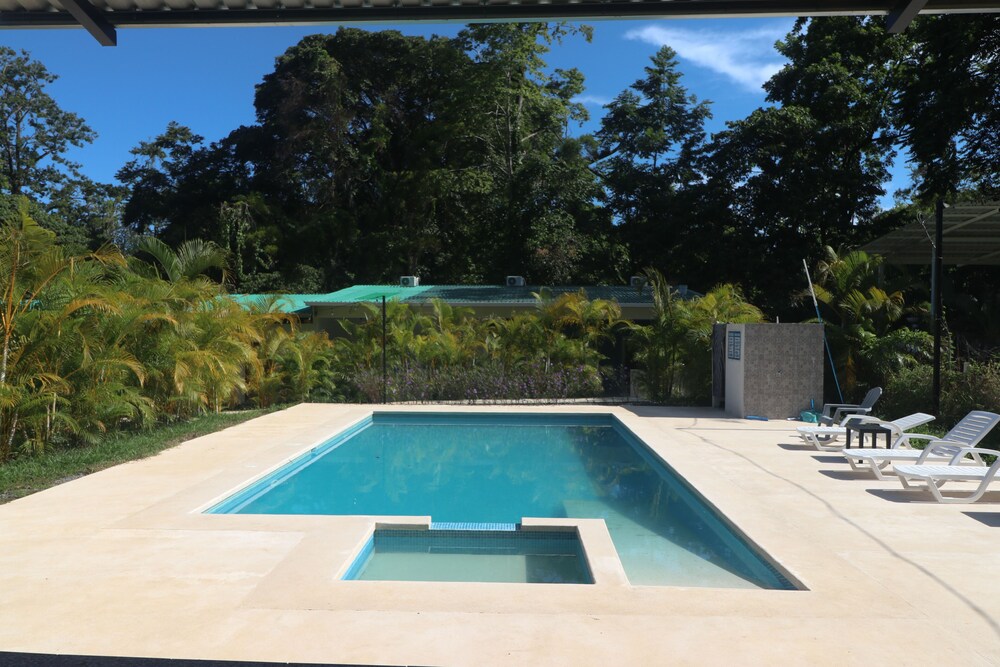 La Tica y La Gata — 4-Star Luxury Hotel in Puerto Viejo De Talamanca, Costa Rica