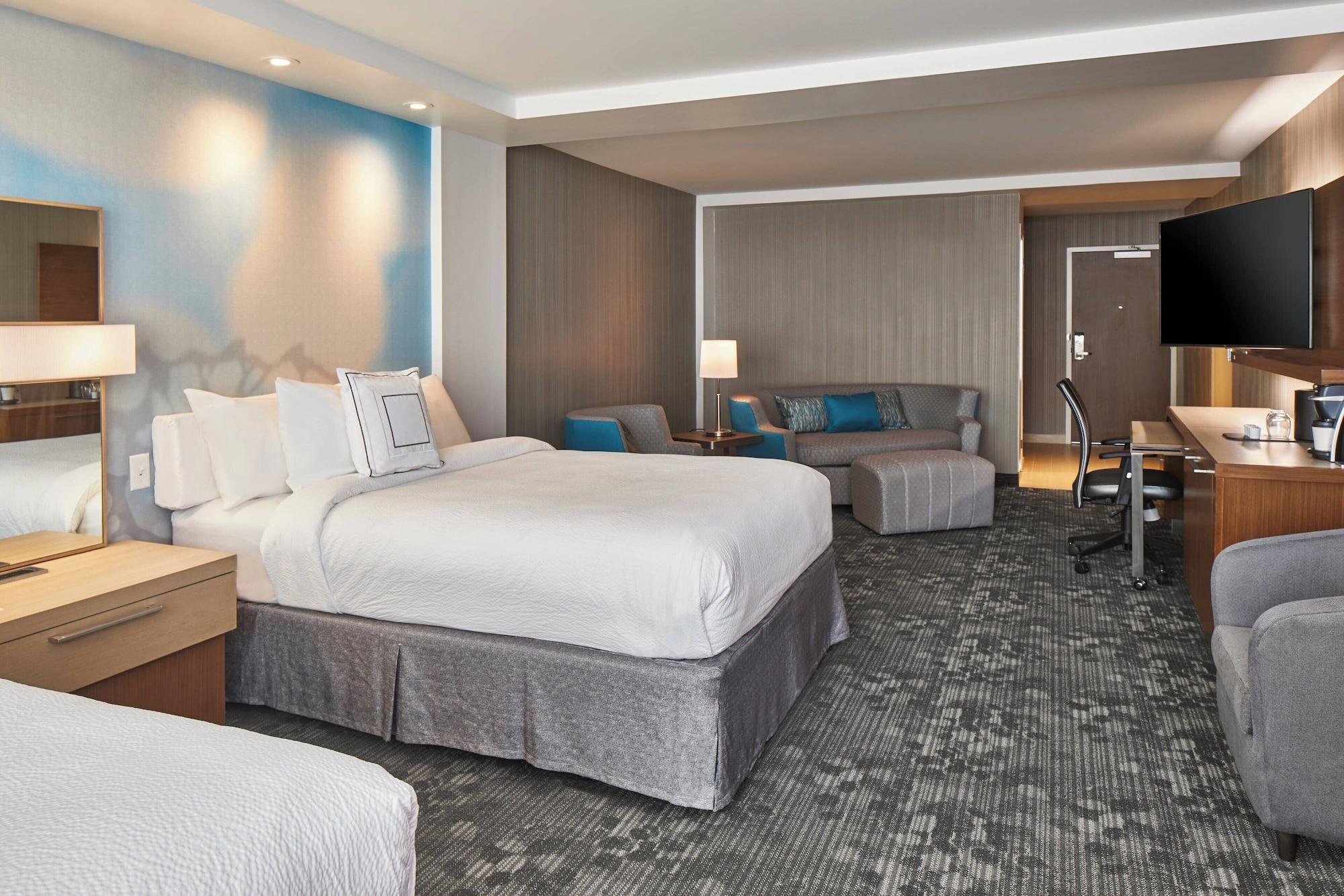 Courtyard by Marriott Baltimore Downtown McHenry Row - photo 5
