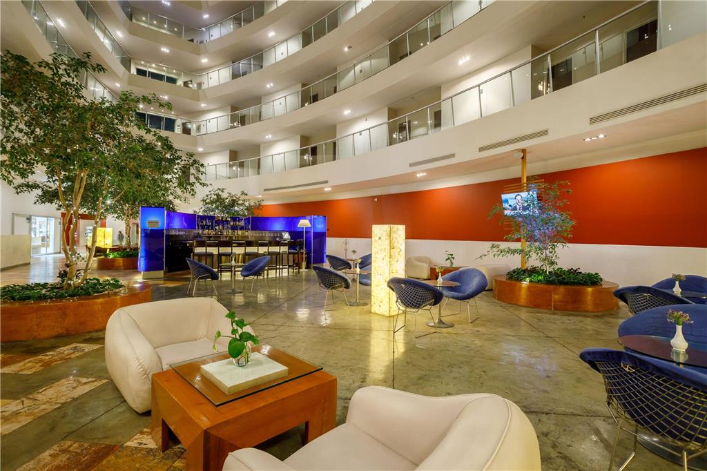 Lobby Bar