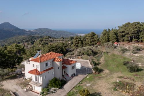Samos Villa With Pool — 4-Star Luxury Hotel in Neon Karlovasion, Greece