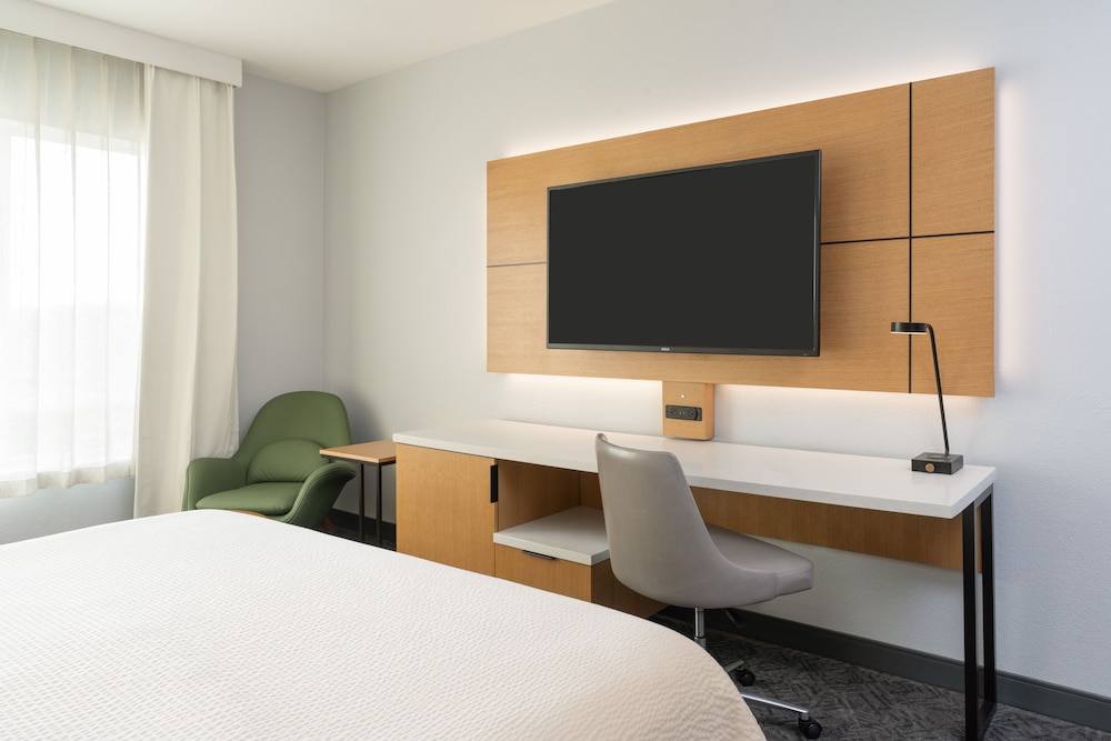 DoubleTree by Hilton Houston Westchase - photo 14
