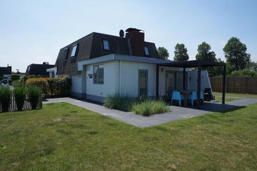 Kustverhuur Park Schoneveld Zeester 46 in Breskens, Netherlands